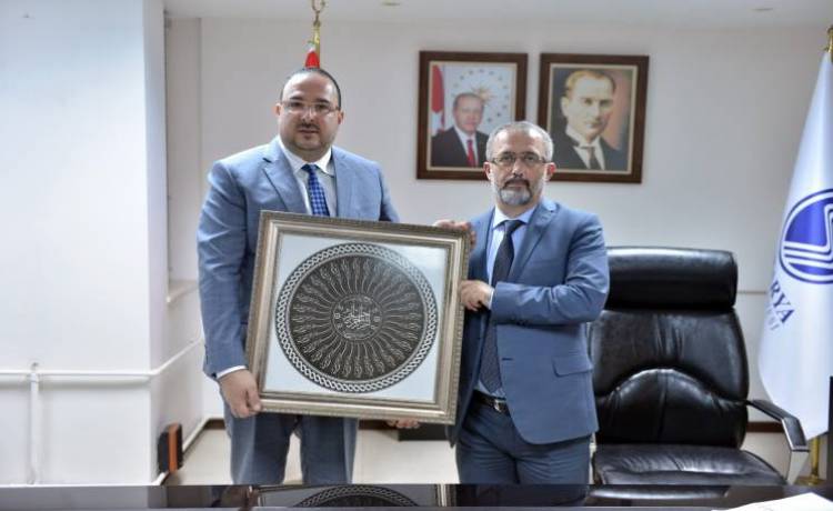 Sakarya Üniversitesi Rektörümüzü Sosyal Hizmet Bölüm Başkanımız Beraberindeki Heyet ile Ziyaret Etti